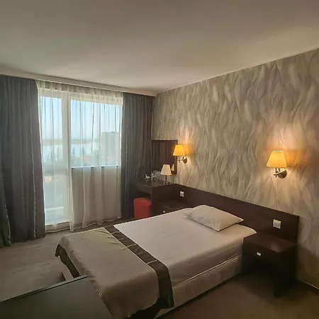 Hotel Rovno 3*
